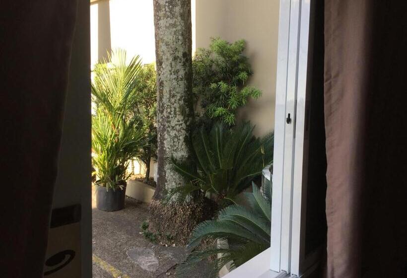 חדר משפחתי, Smart