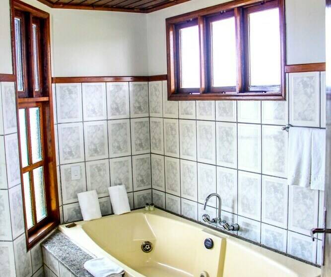 חדר משפחתי, Makaira Beach Resort