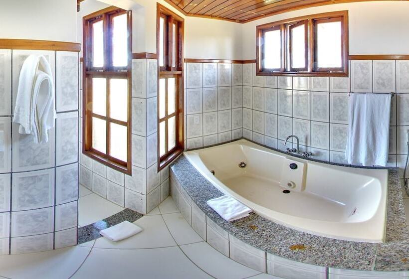 חדר משפחתי, Makaira Beach Resort