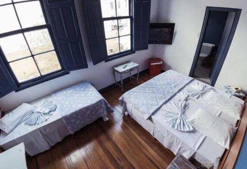 Номер Стандарт Трехместный, Mova Hotel D Oeste Localizado Em Frente A Praça Principal Da Cidade, Na área Central Pé Na Praça