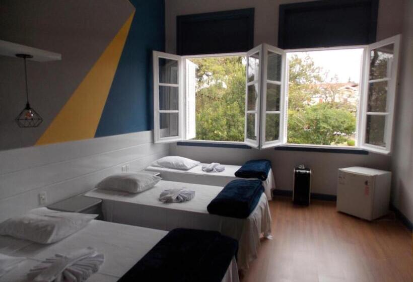 Номер Стандарт Трехместный, Mova Hotel D Oeste Localizado Em Frente A Praça Principal Da Cidade, Na área Central Pé Na Praça