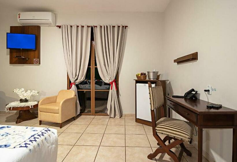 غرفة قياسية ثلاثية مزودة بشرفة, Santa Eliza Eco Resort
