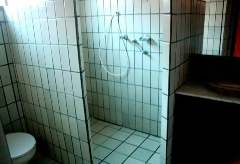 ルームシェアのワンベッド, Albergue Cultural São Salomão