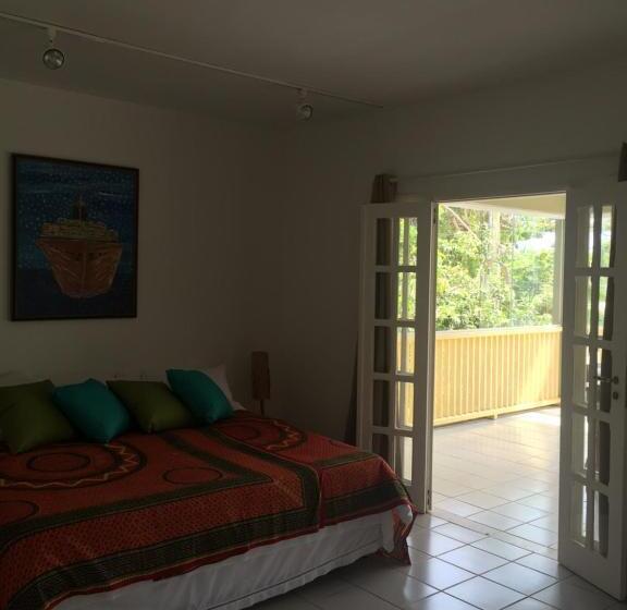 海の見えるスタンダードスタジオ, Pousada Da Tina