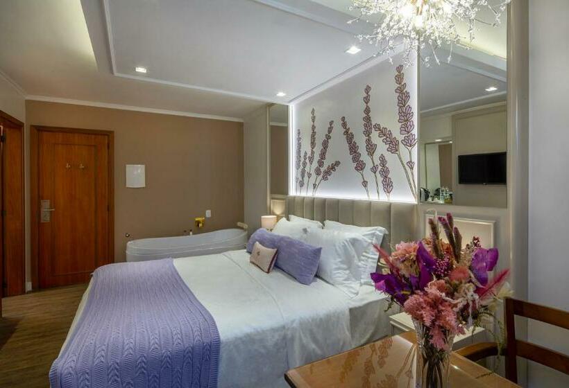 סוויטה דלוקס, Blumen Hotel Boutique