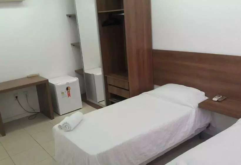 Chambre Triple Deluxe, Equatorial