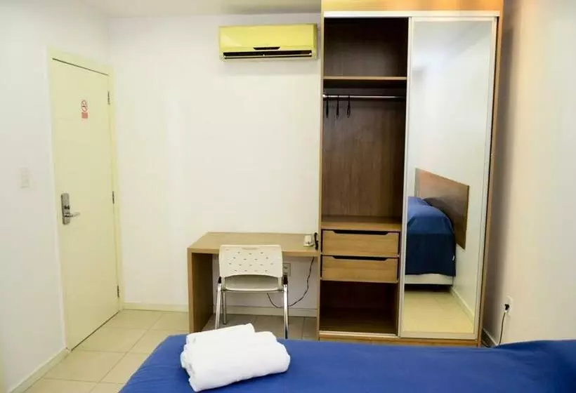 Chambre Triple Deluxe, Equatorial