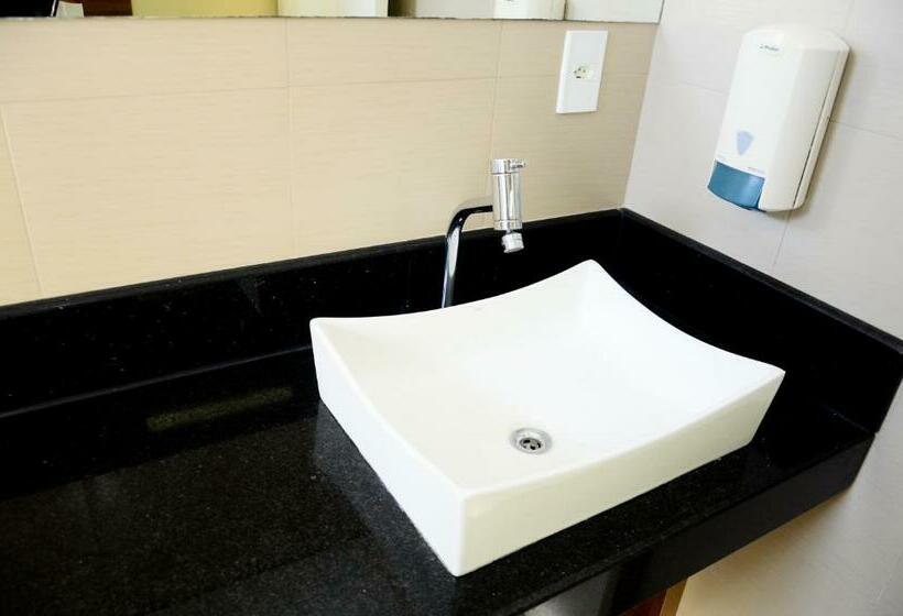 Трехместный Номер Deluxe, Equatorial