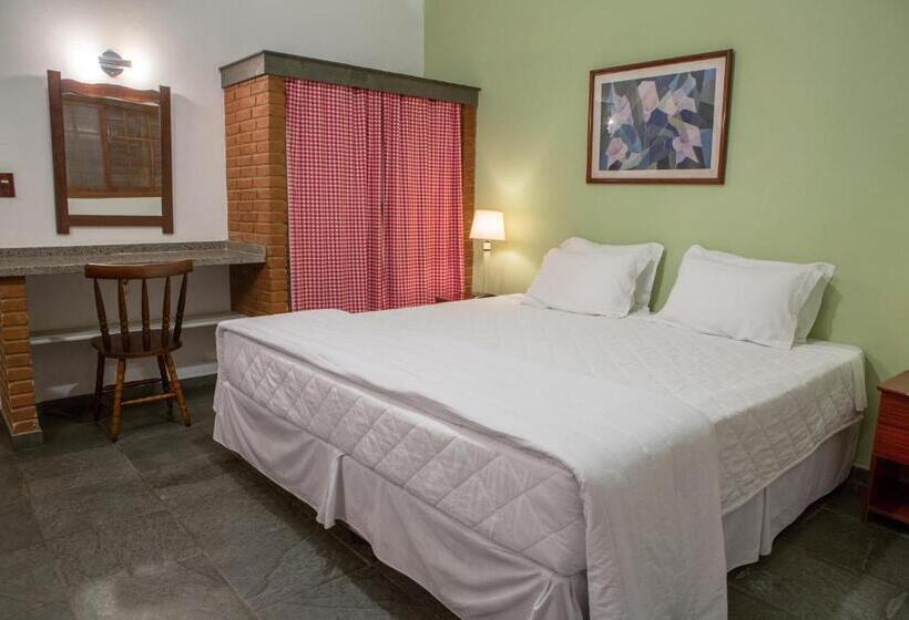 Cameră Triplă Standard cu Priveliște către Grădină, Fazenda Sete Lagos