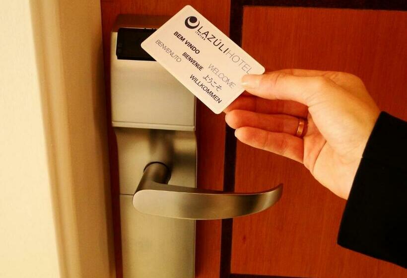 Delüks Üç Kişilik Oda, Lazuli