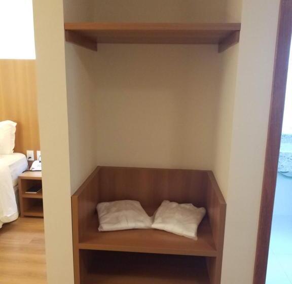 جناح مزود بجاكوزى, Mirante Flat