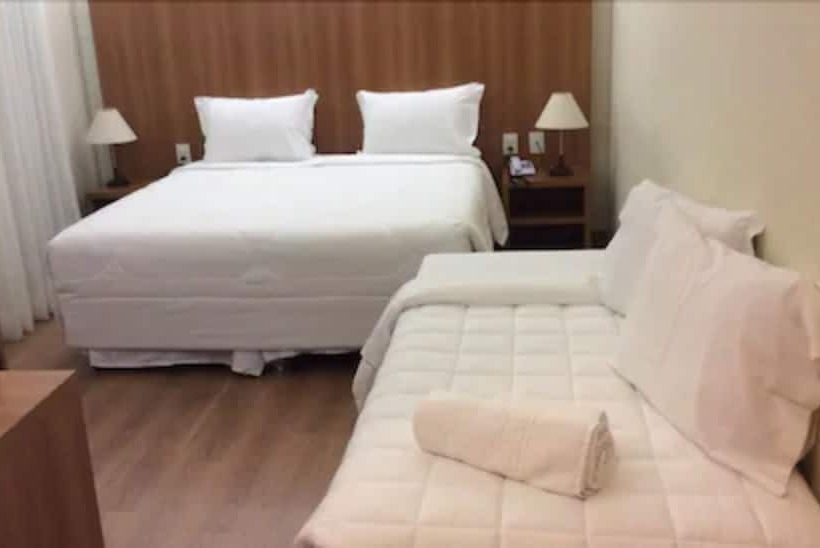 غرفة ديلوكس ثلاثية, Mirante Flat