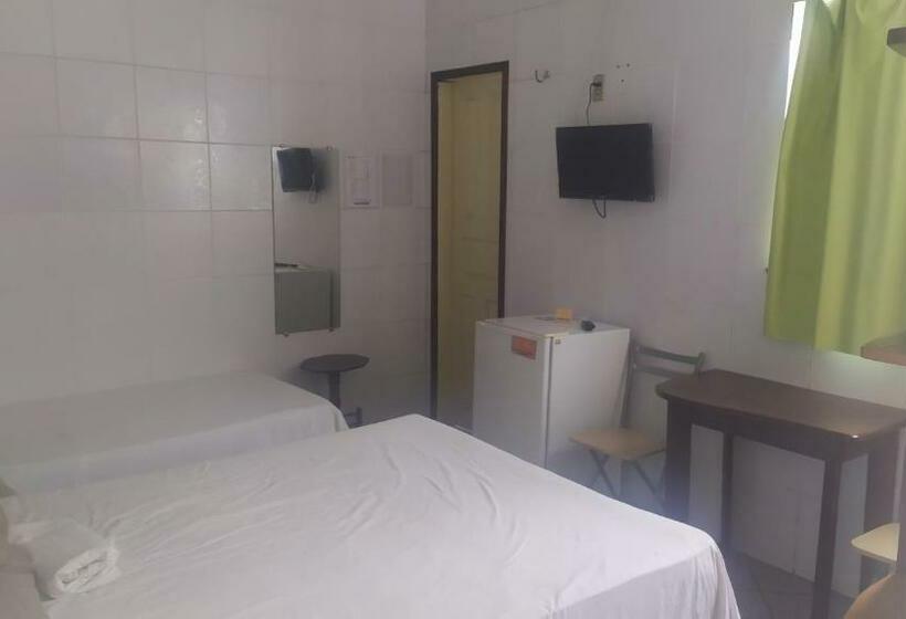 غرفة قياسية ثلاثية, Pilao