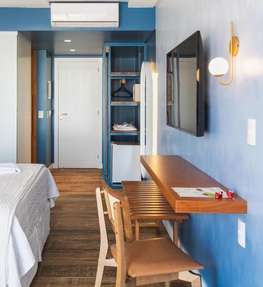 سوییت سوپریور با چشم‌انداز دریا, Pousada La Barca