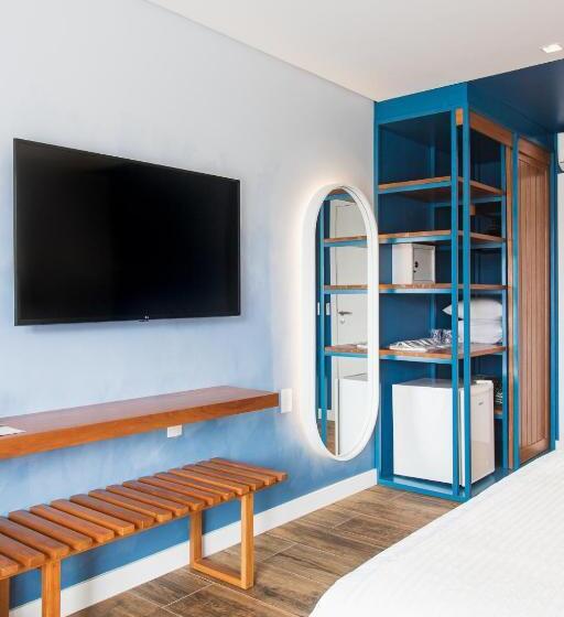 سوییت با چشم‌انداز استخر, Pousada La Barca