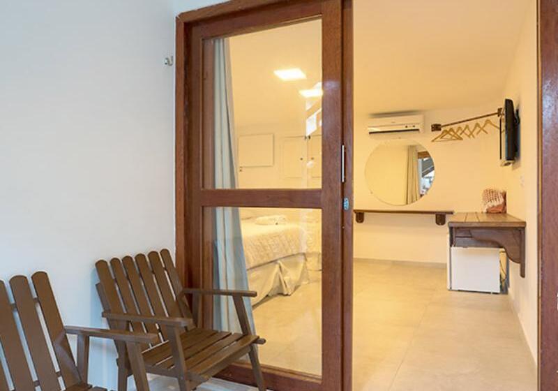 Трехместный Номер Стандарт с Балконом, Pousada Quatro Estações