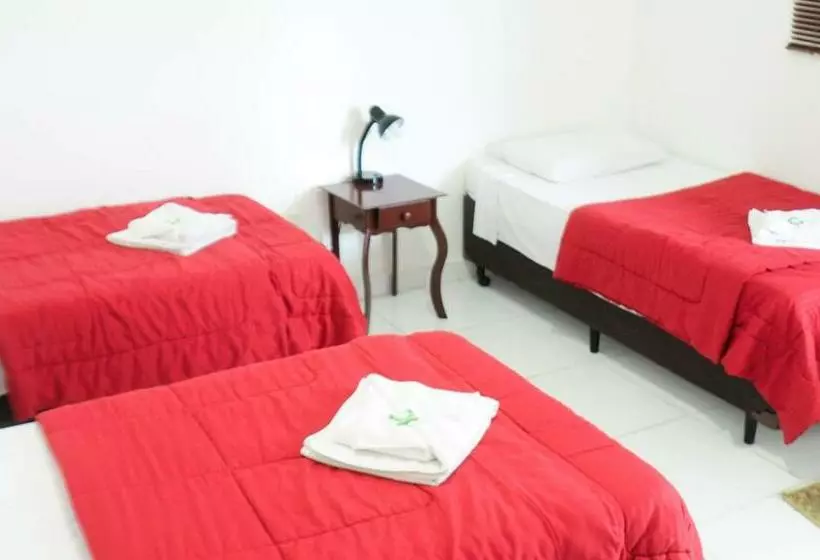 スタンダードトリプルルーム, Unibarão Hotel  Próximo As Universidades Unicamp Puc Hospitais  Bancos Restaurantes Praça Capital  S