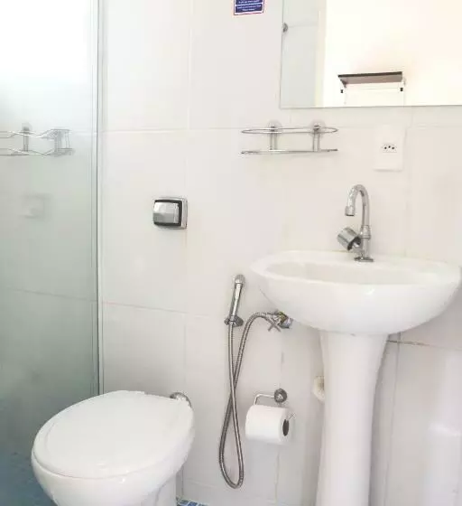 スタンダードトリプルルーム, Unibarão Hotel  Próximo As Universidades Unicamp Puc Hospitais  Bancos Restaurantes Praça Capital  S