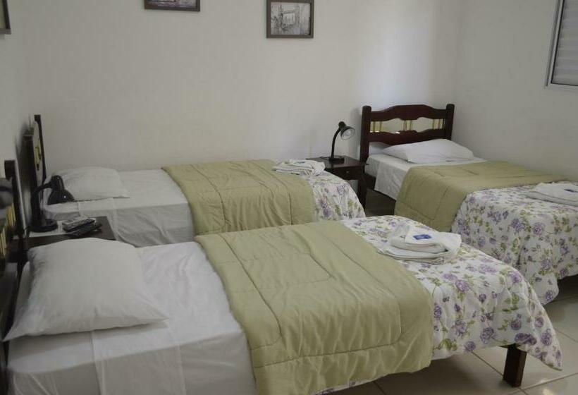 Quarto Triplo Estandar, Unibarão Hotel  Próximo As Universidades Unicamp Puc Hospitais  Bancos Restaurantes Praça Capital  S