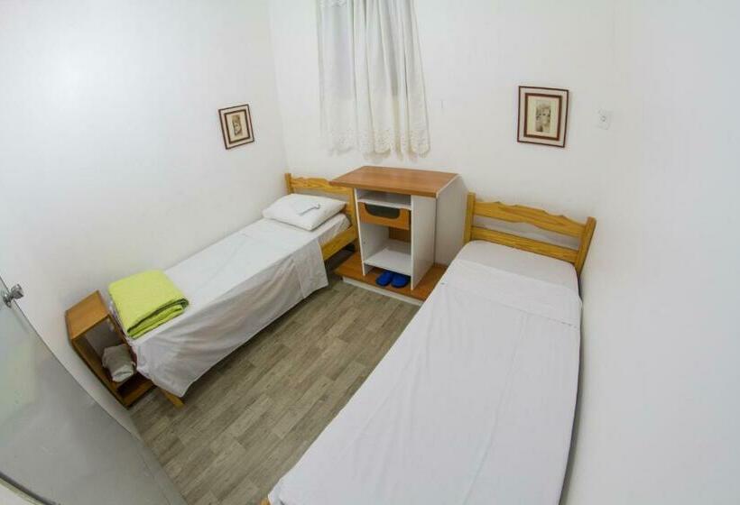 Quarto Estandar, Pousada Polônia