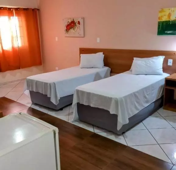 Perhesviitti, Calabreza Hotel E Restaurante By Up