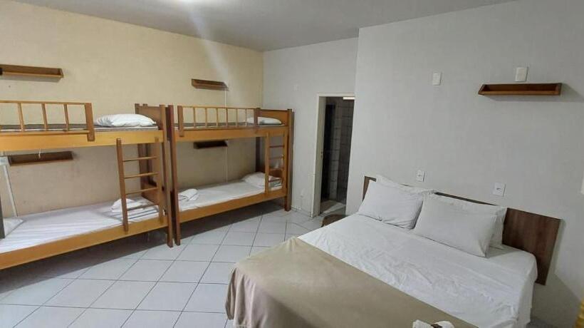 스위트, Floripa Hostel