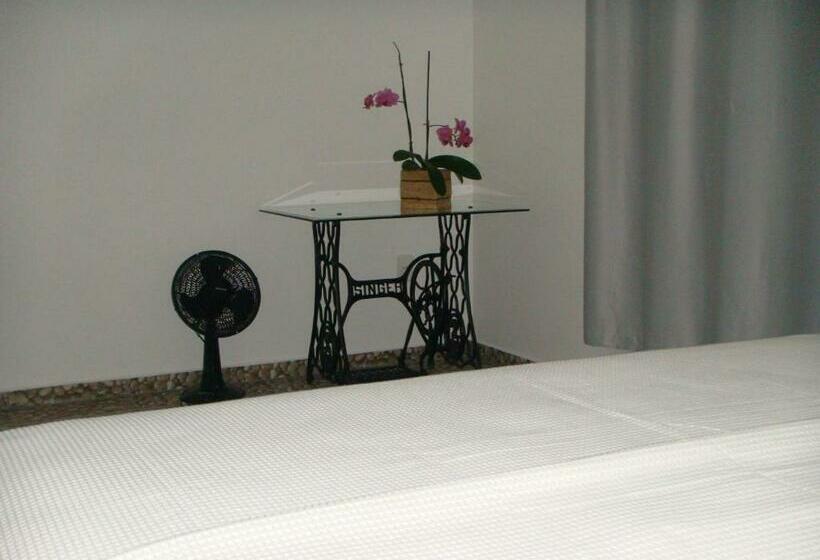 キングサイズベッドのスタンダードルーム, Hostel & Suítes Stettin