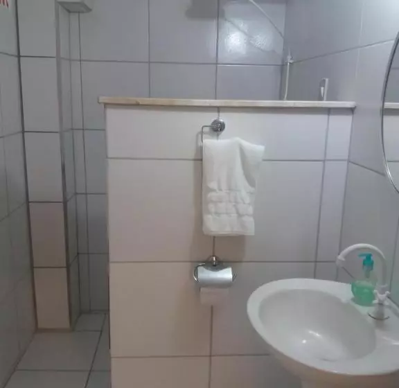 バス共有のスタンダードルーム, Hostel & Suítes Stettin