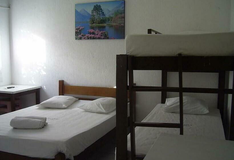 4인용 스탠다드 룸, Alaska