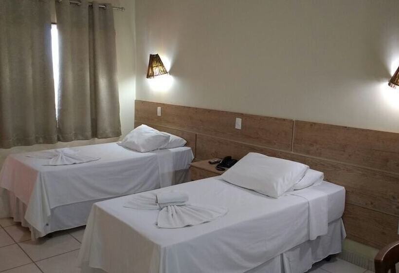 غرفة قياسية, Brisa Da Costa