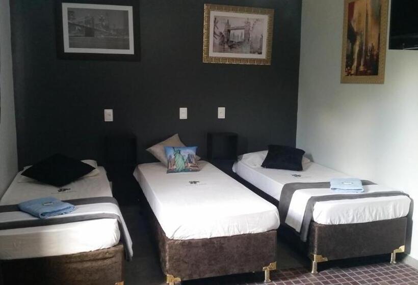 Семейный Номер Вид на Бассейн, Buriti Itupeva