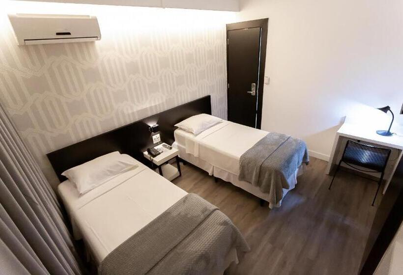 高级大房间, Cidade Araxá