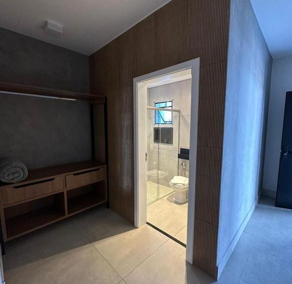 带阳台套房, Cidade Araxá