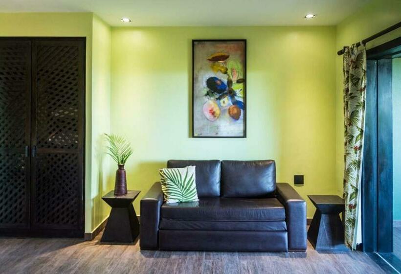 חדר פרמיום נוף לגינה, Lara