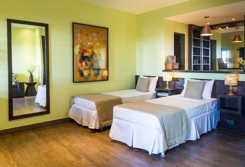 דירת חדר סופריור, Lara