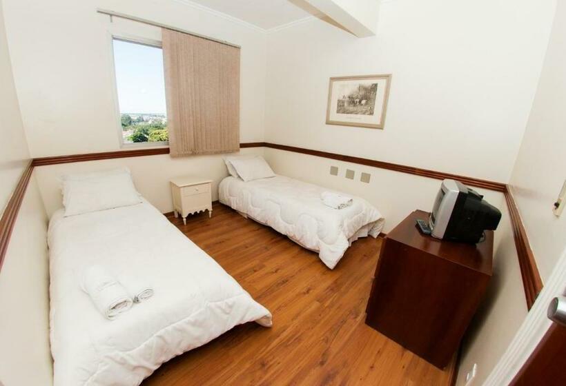 Четырехместный Номер Стандарт, Marques