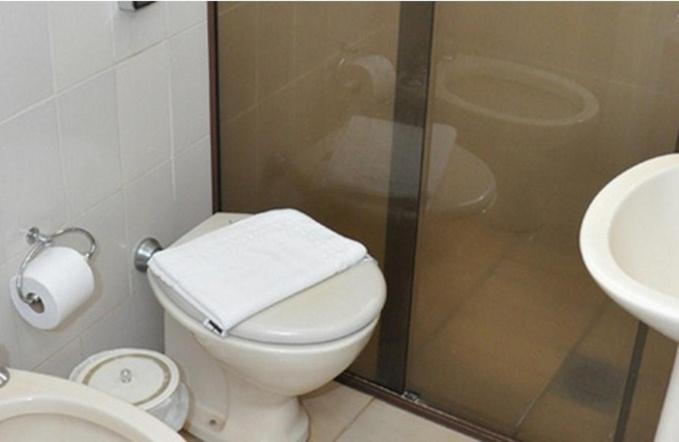 Номер Deluxe, Marques