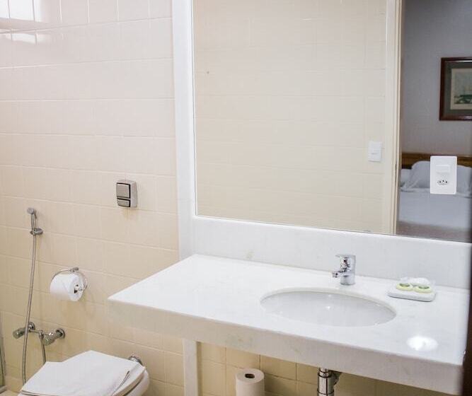 Трехместный Номер Deluxe, Marques