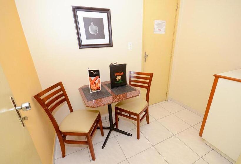 带按摩浴盆的套房, Premier