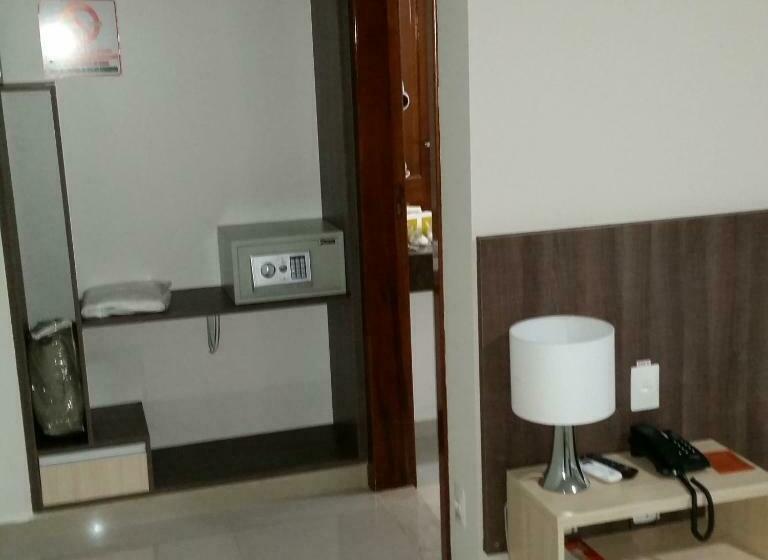 标准三人间, Premium Palace