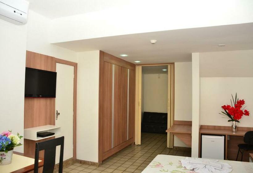 جناح ديلوكس, Regina Muriae