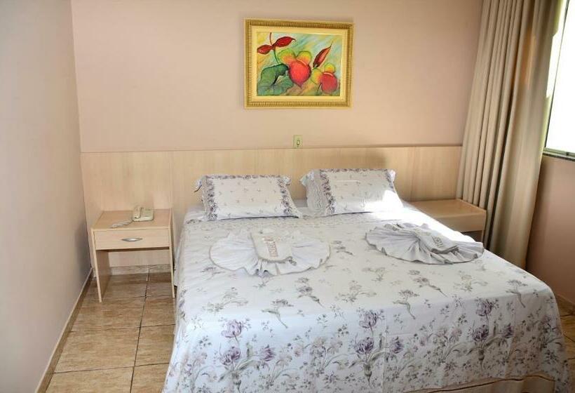 غرفة ديلوكس, Regina Muriae