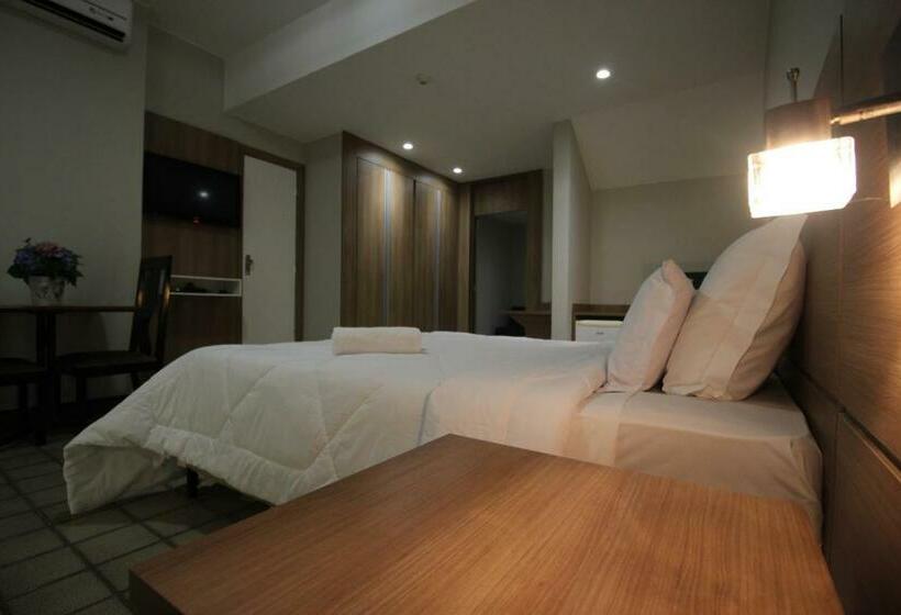 جناح ديلوكس, Regina Muriae