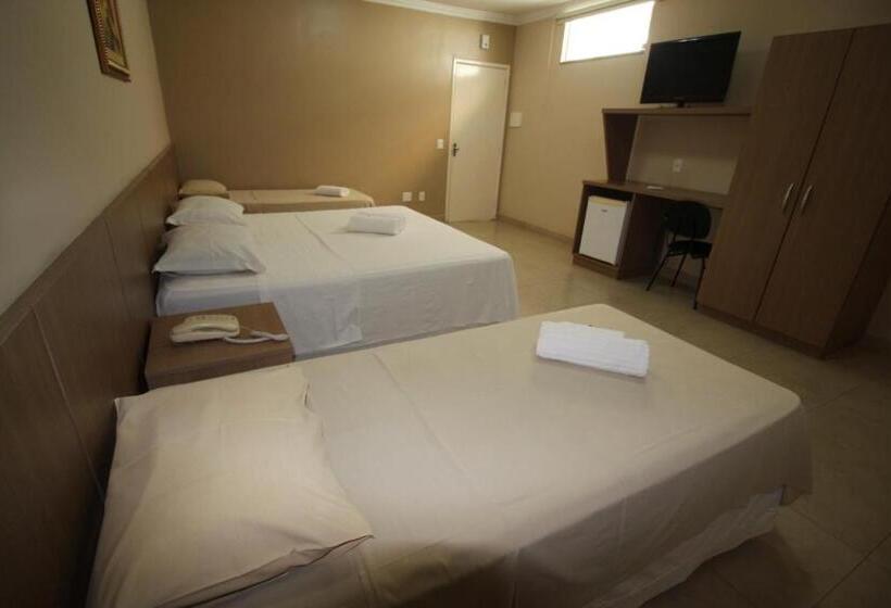 غرفة ديلوكس ثلاثية, Regina Muriae