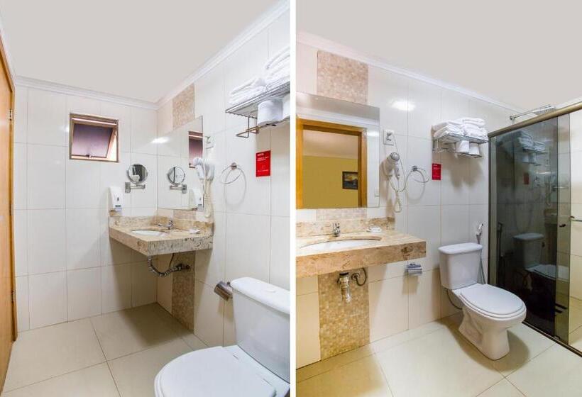 套房, Via Universitária