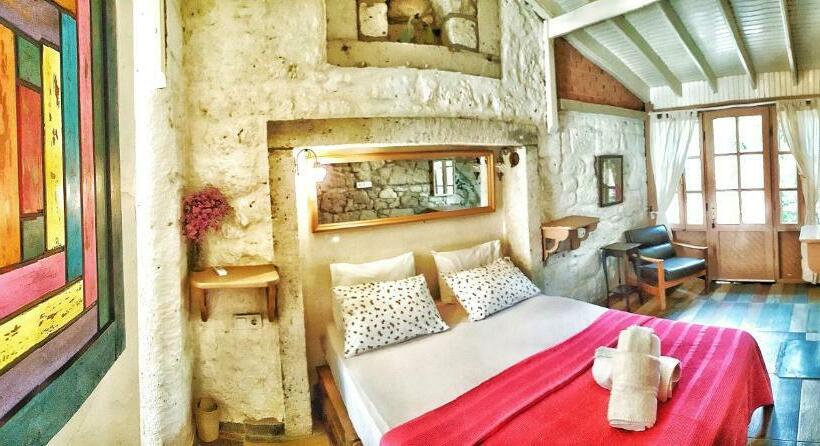 豪华房间, Lilyum Alaçatı Taş Ev