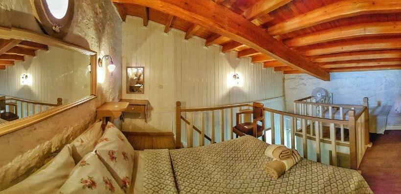 四人豪华间, Lilyum Alaçatı Taş Ev