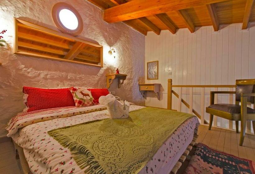 四人豪华间, Lilyum Alaçatı Taş Ev