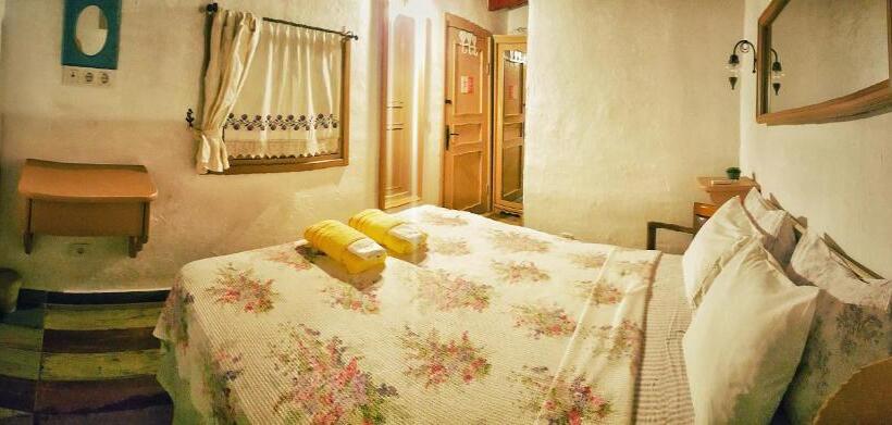 标准间, Lilyum Alaçatı Taş Ev