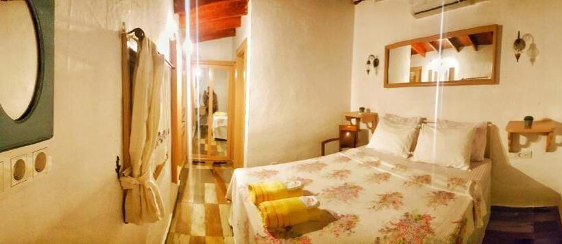 标准间, Lilyum Alaçatı Taş Ev